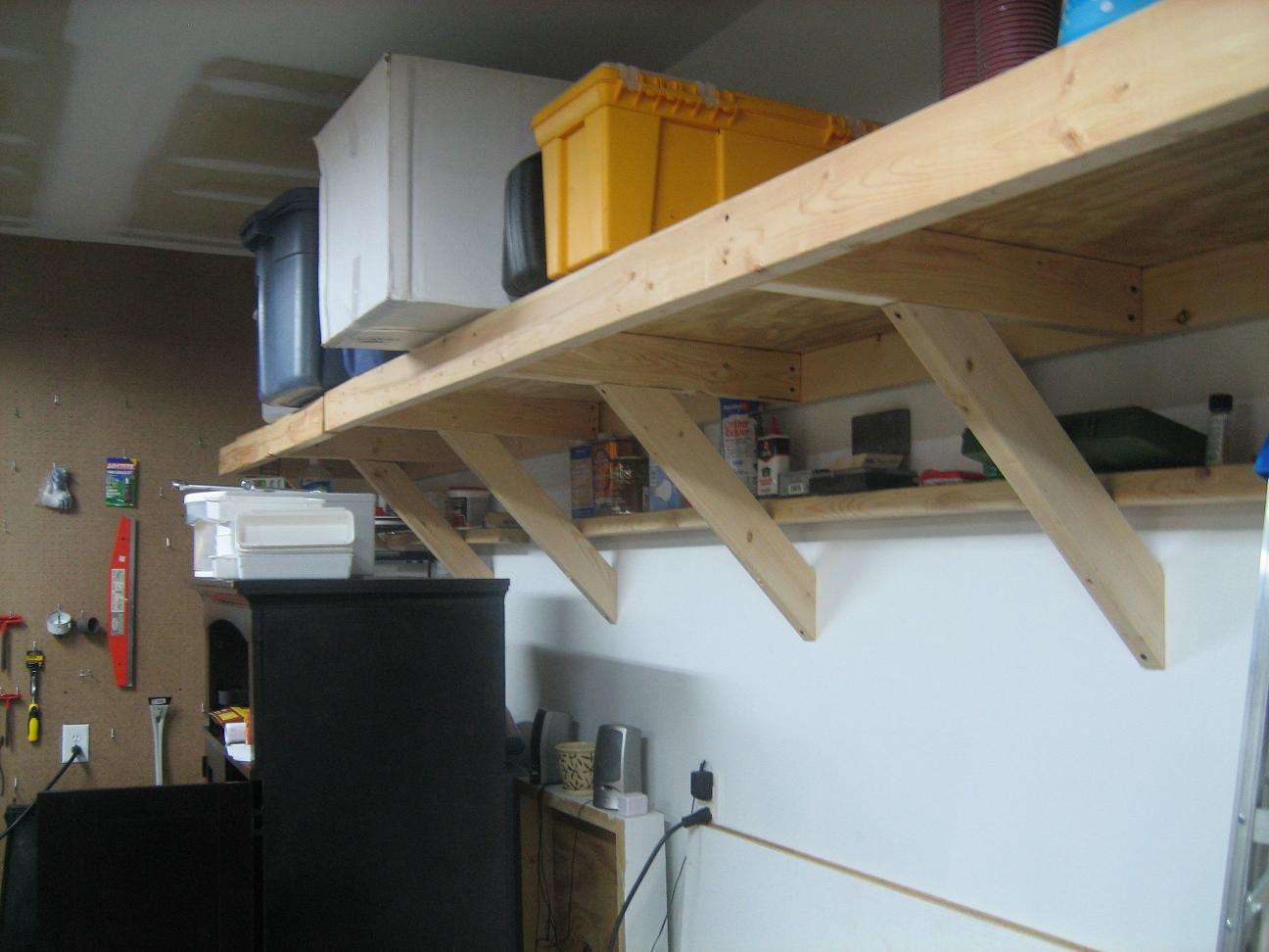 This was an early picture, without the other shelving unit.